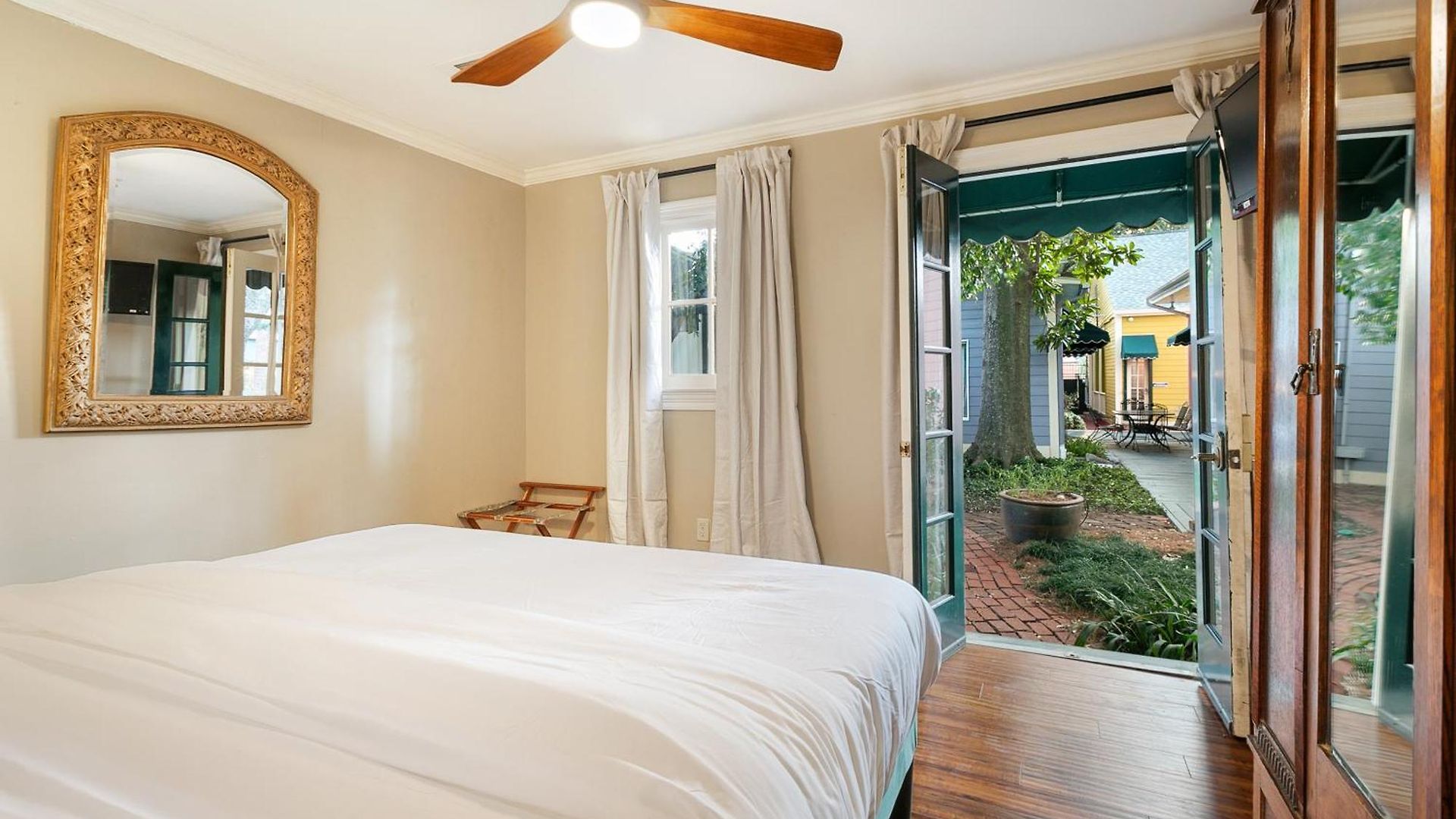 Hotel Louis Park 4*
