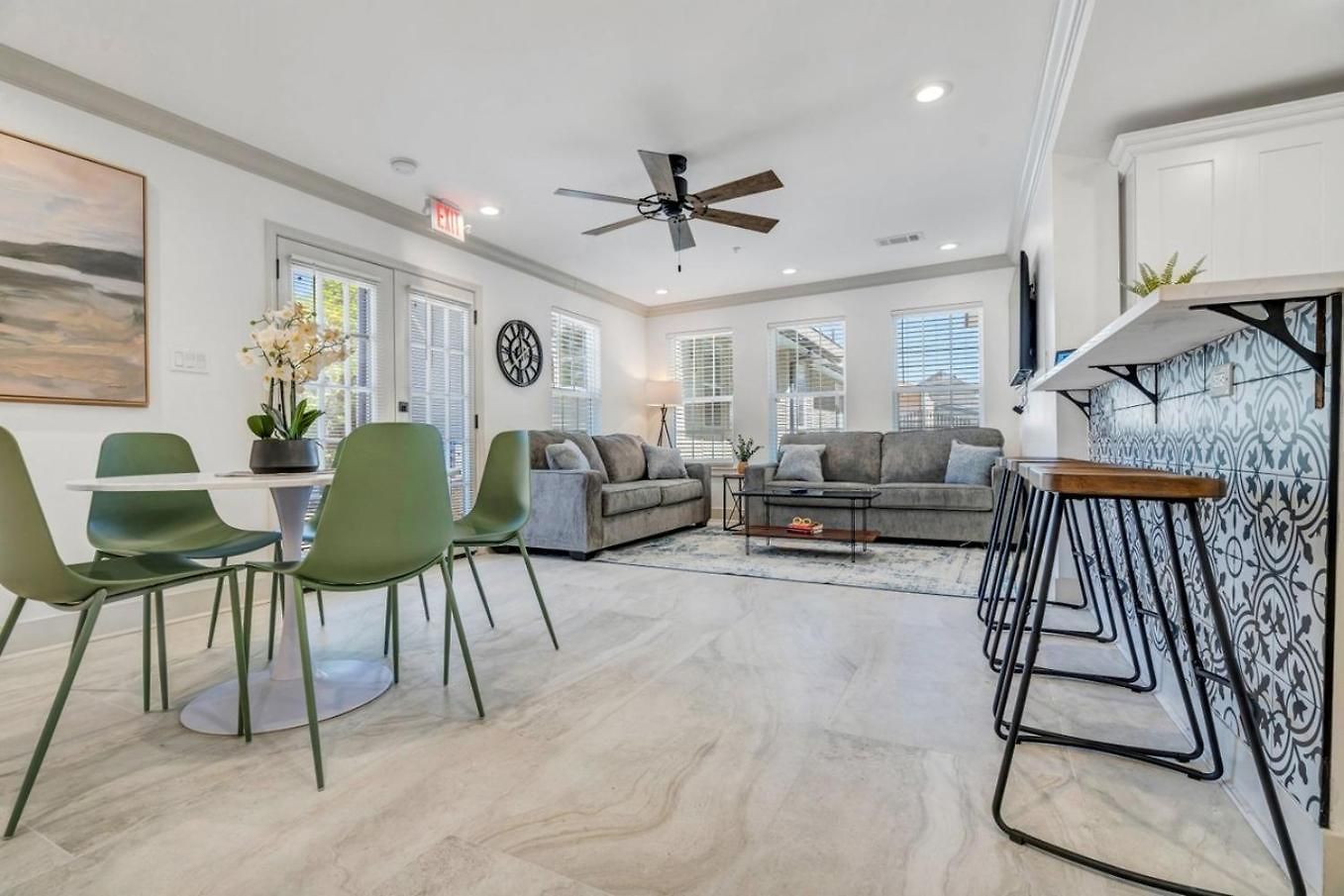 Sleeps 24-spacious Near Fq W Pool * New Orleans