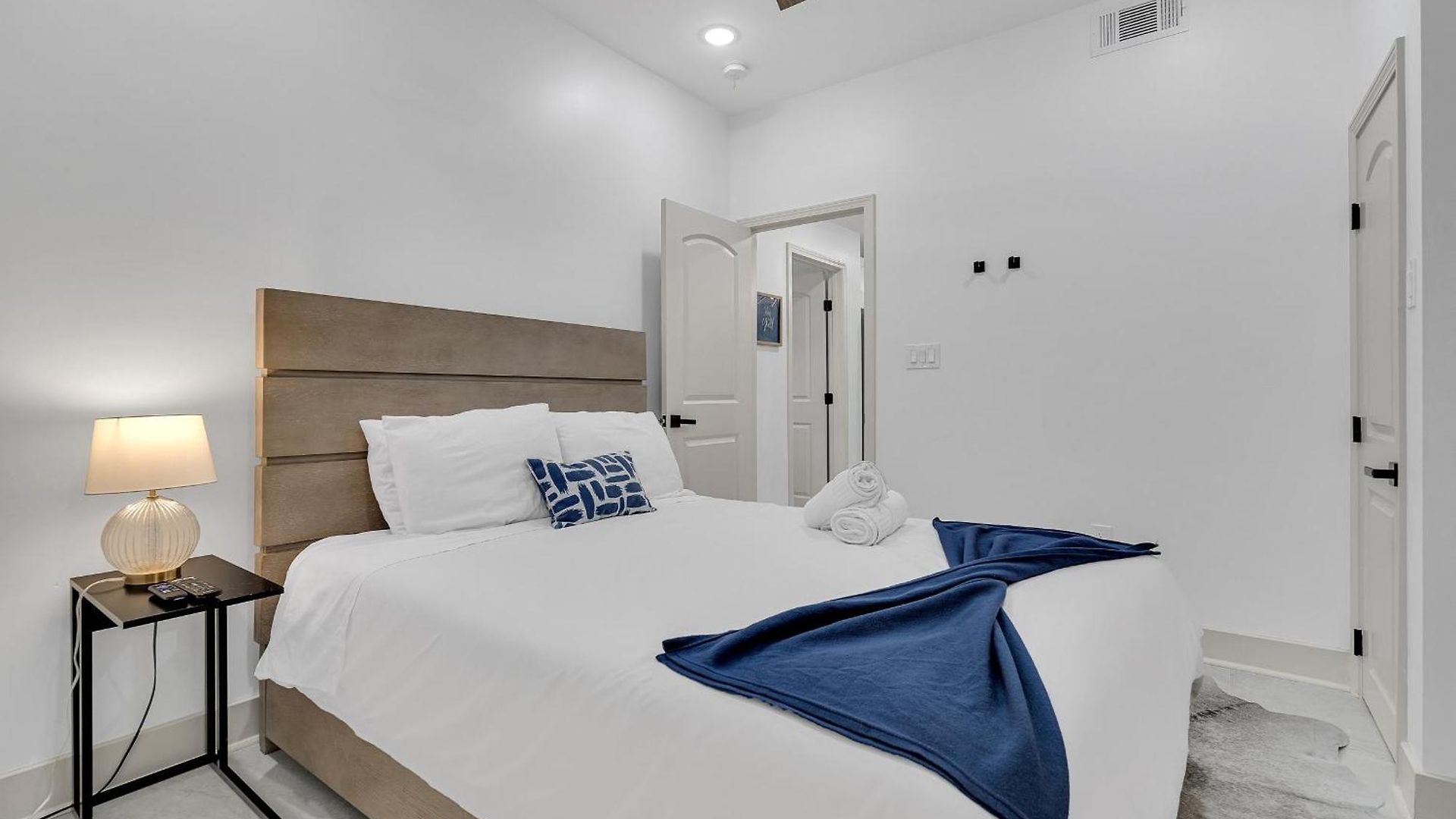 Sleeps 24-spacious Near Fq W Pool Hotel