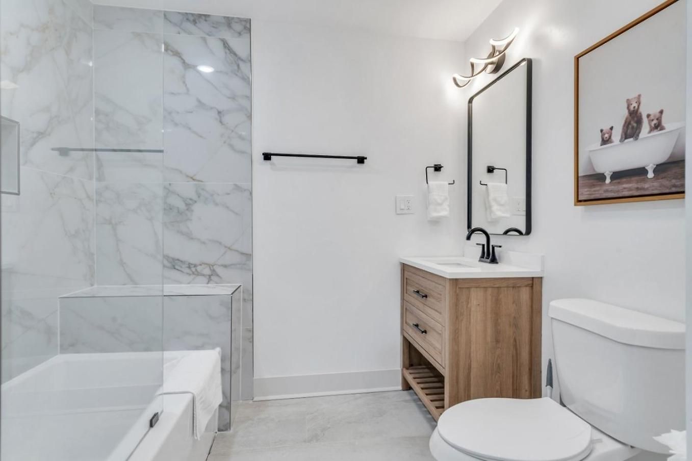 Sleeps 24-spacious Near Fq W Pool