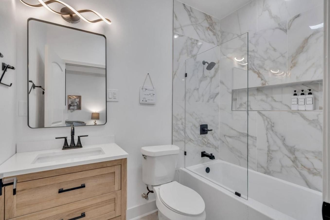 Sleeps 24-spacious Near Fq W Pool Hotel *