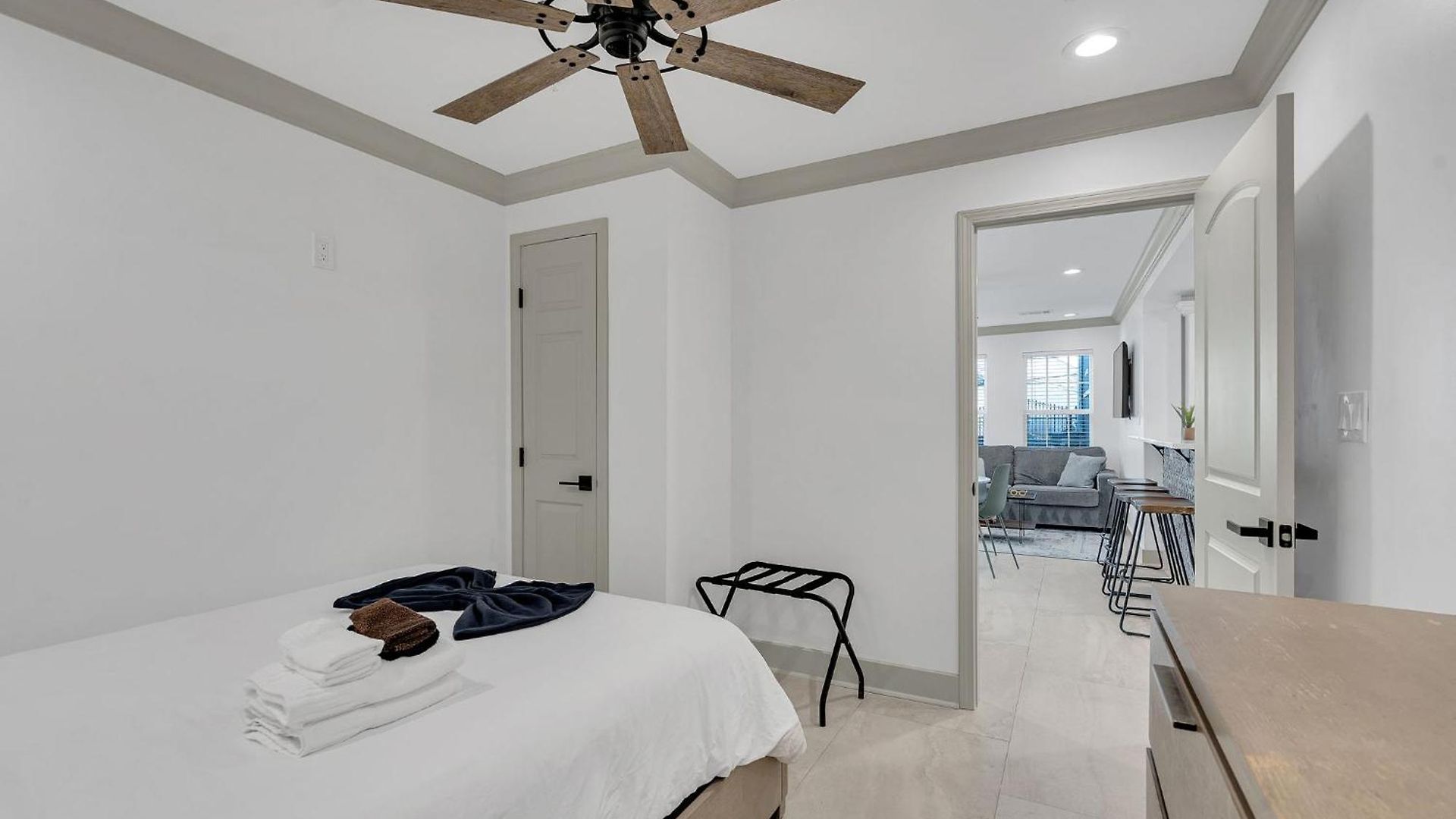 Sleeps 24-spacious Near Fq W Pool * New Orleans