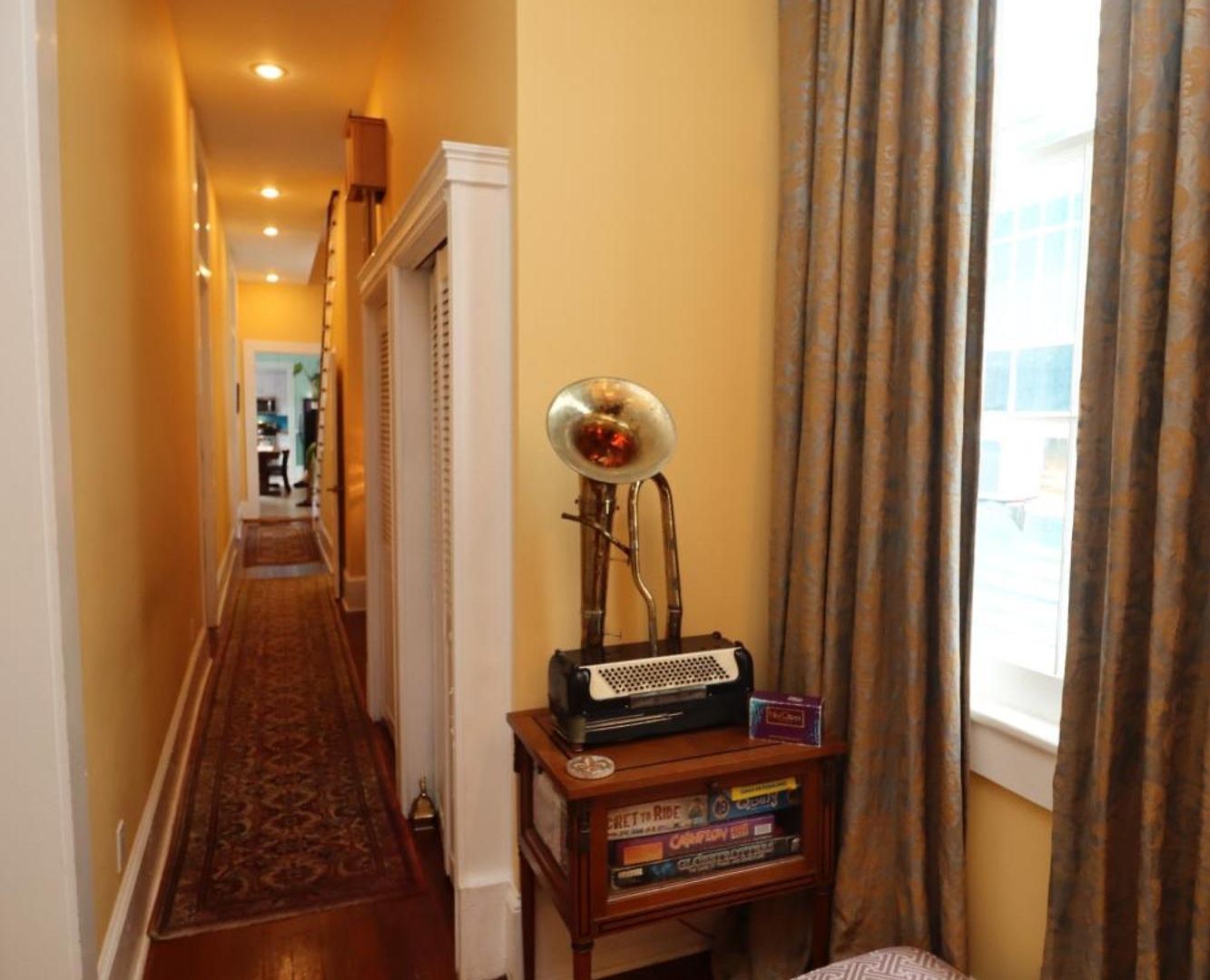 R&b - Award Winning (adults Only) New Orleans