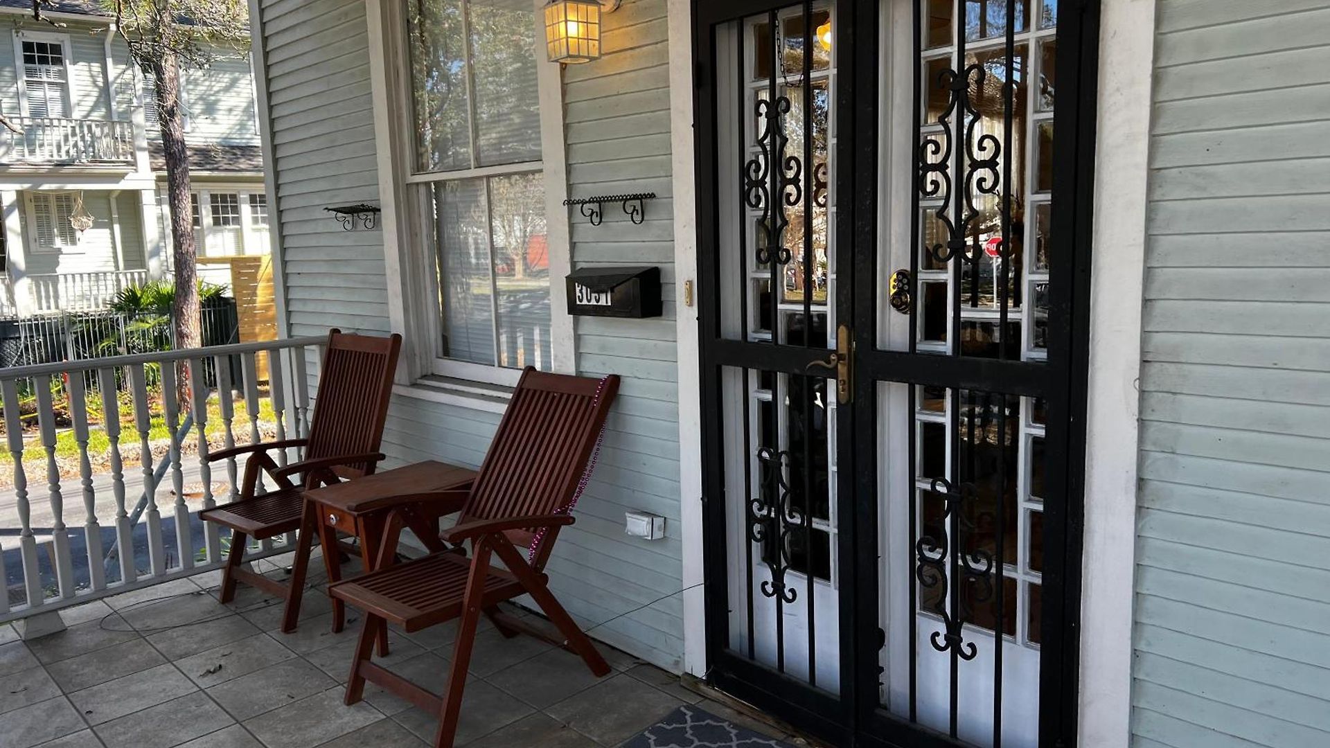 Spacious Napoleon Ave Mardi Gras Apartment *