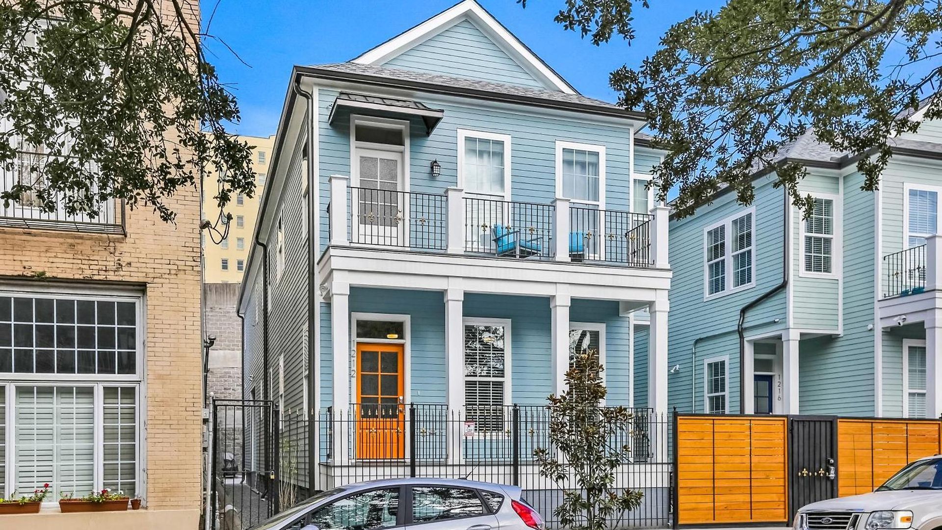 Hosteeva Stunning 4 Bedroom W Pool Steps To St Charles Ave Apartment
