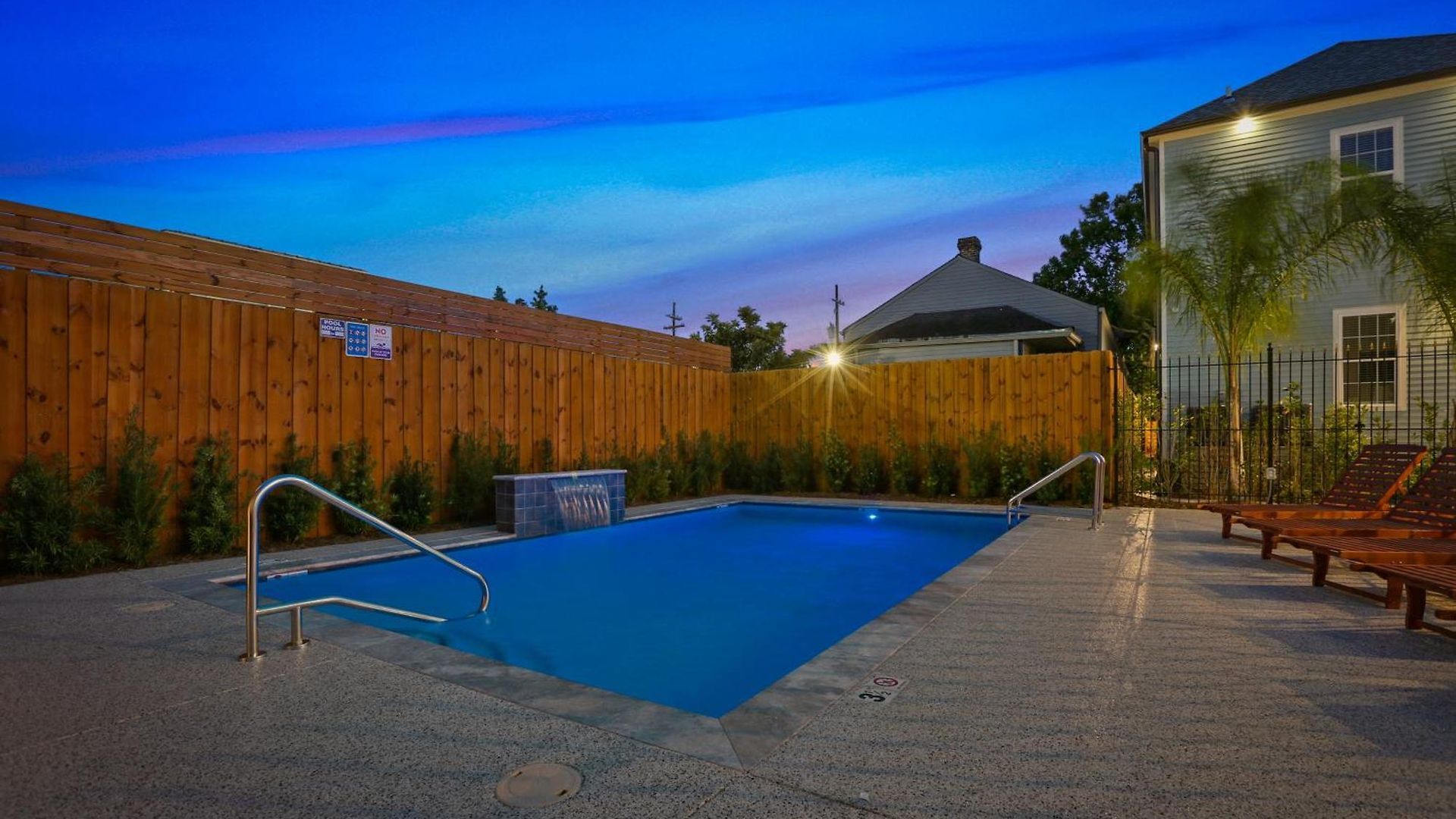 Apartment Hosteeva Stunning 4 Bedroom W Pool Steps To St Charles Ave New Orleans