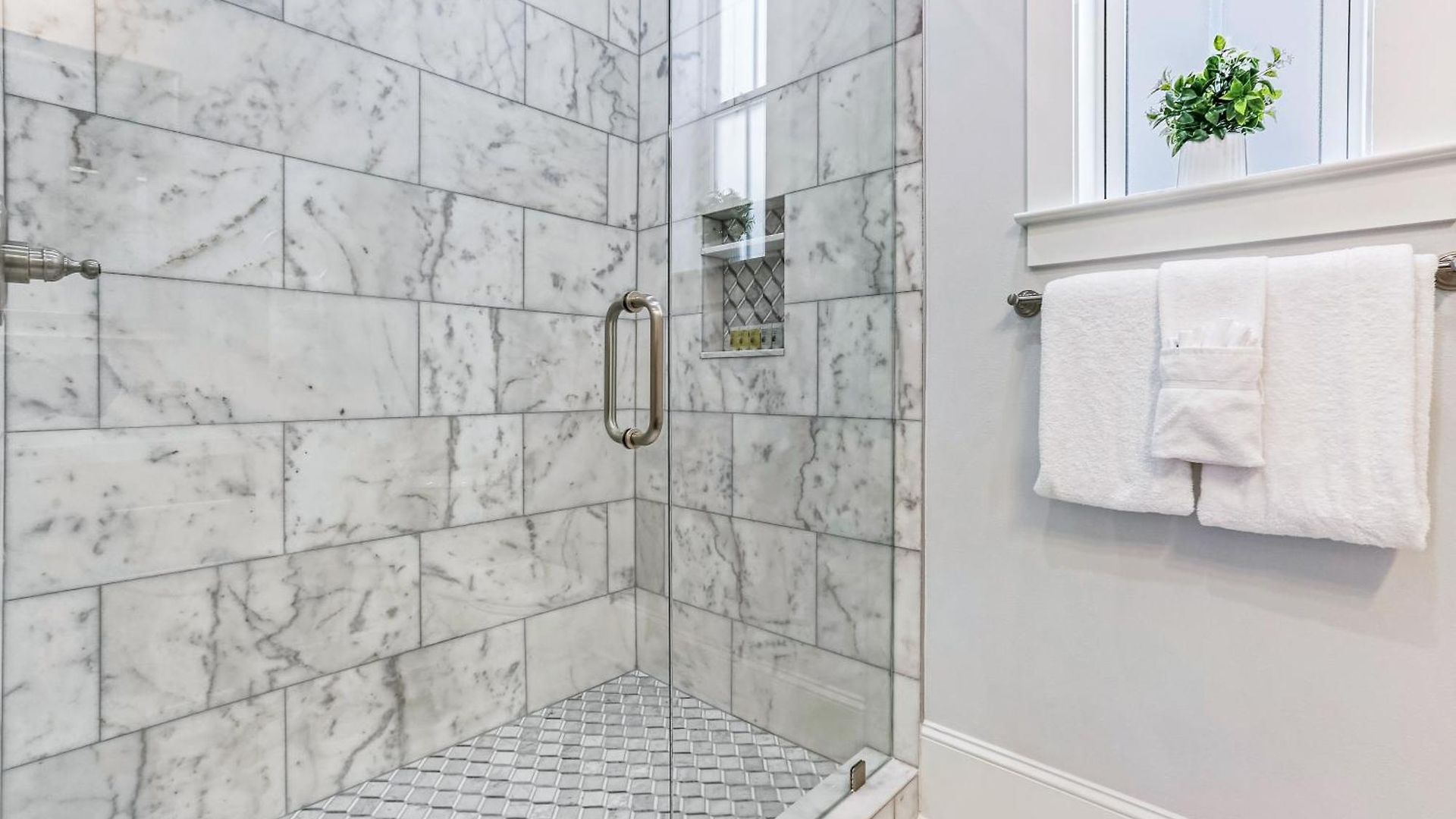 Hosteeva Stunning 4 Bedroom W Pool Steps To St Charles Ave