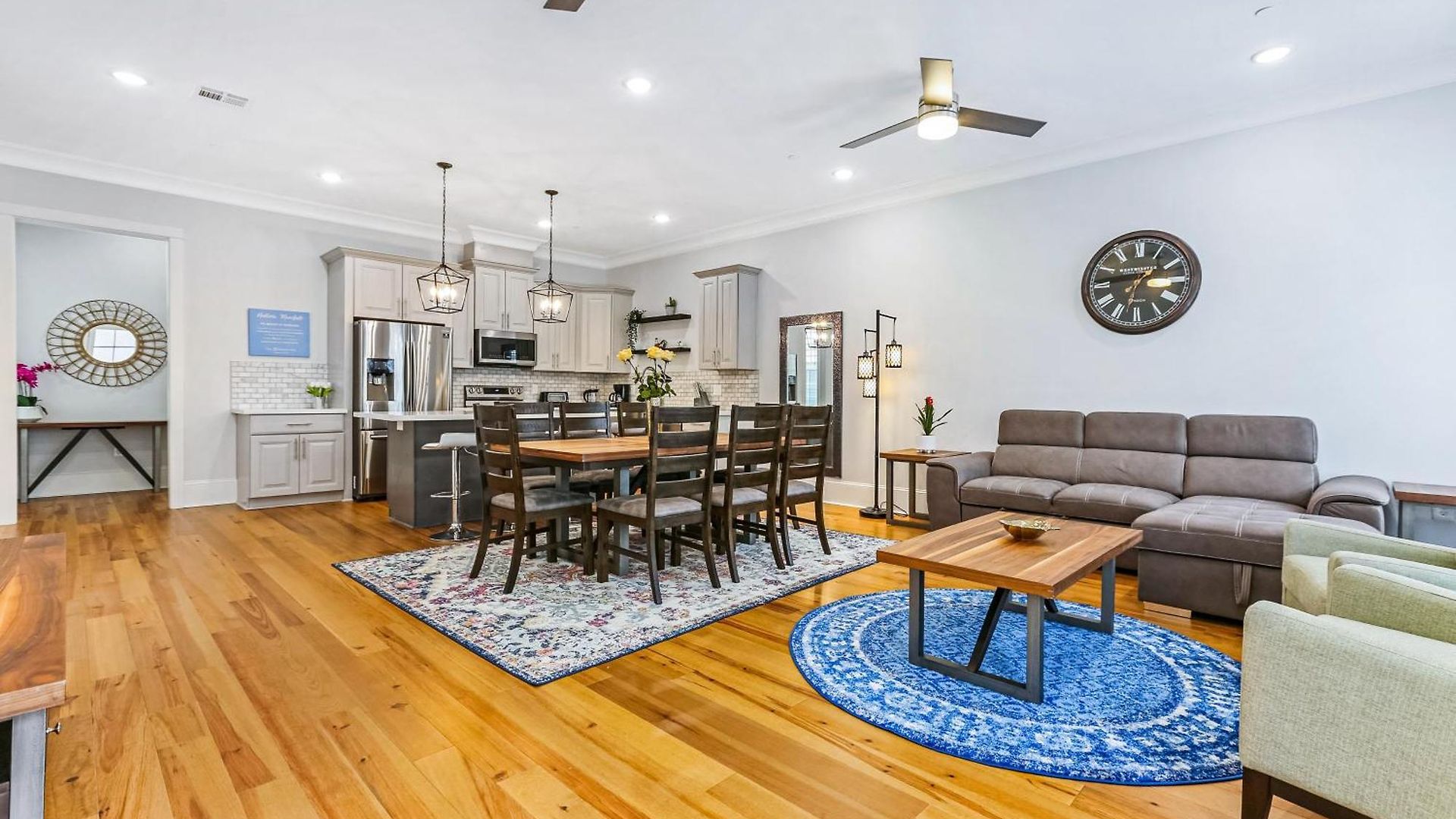 Hosteeva Stunning 4 Bedroom W Pool Steps To St Charles Ave Apartment *