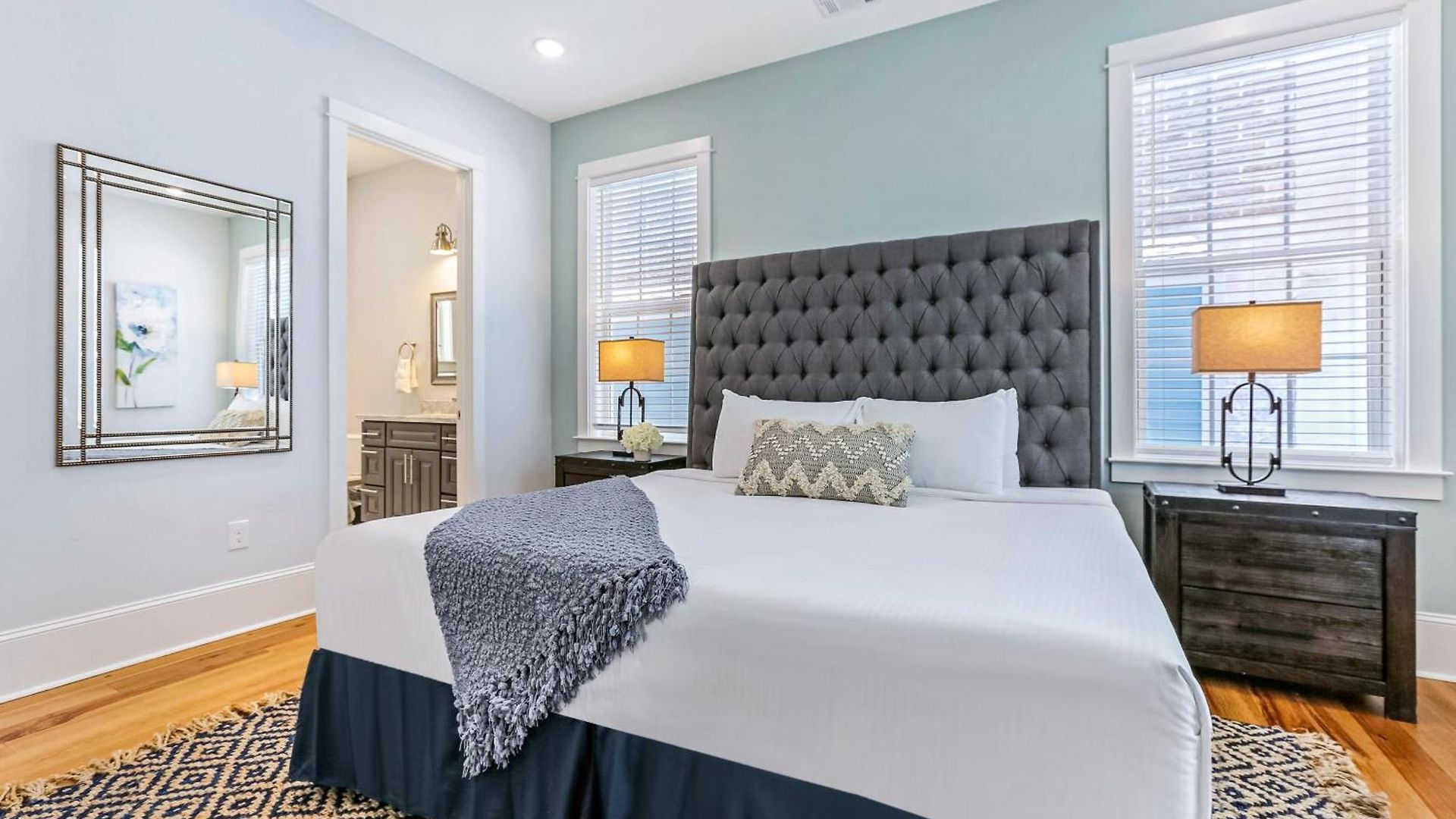 Hosteeva Stunning 4 Bedroom W Pool Steps To St Charles Ave Apartment *