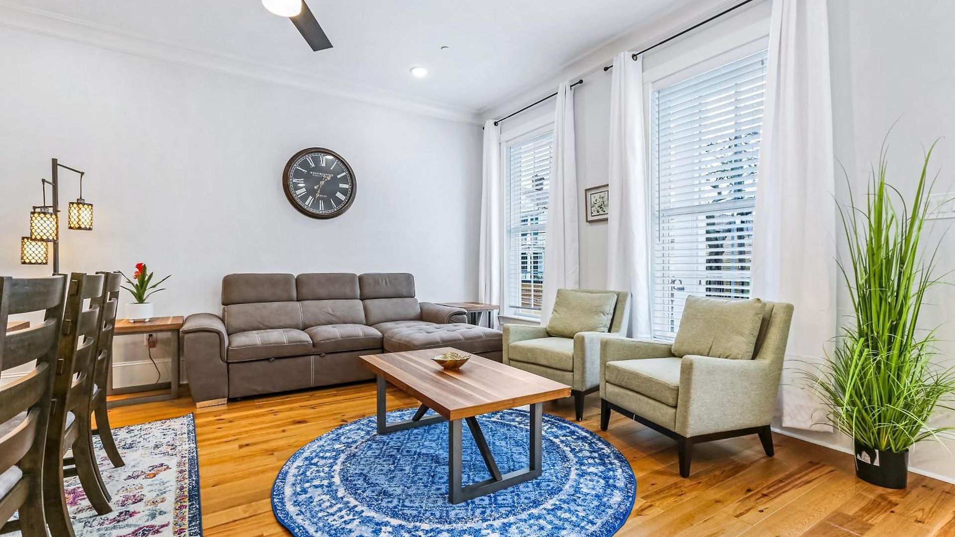Hosteeva Stunning 4 Bedroom W Pool Steps To St Charles Ave Apartment *