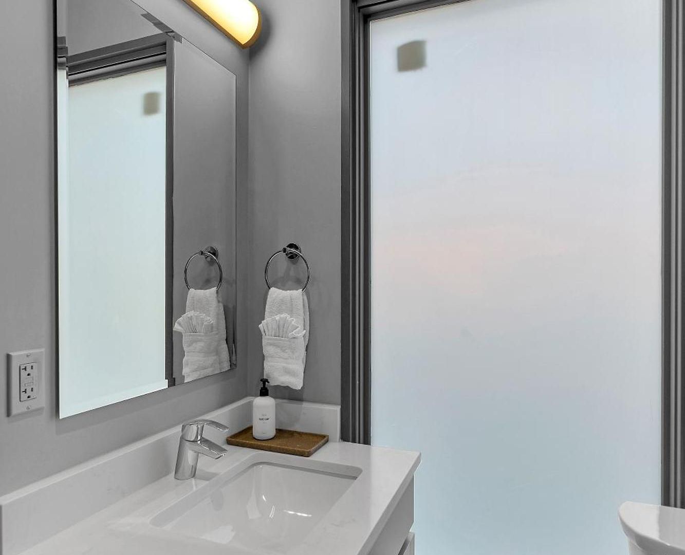 Apartment Bywater At 4200 St Claude Avenue *