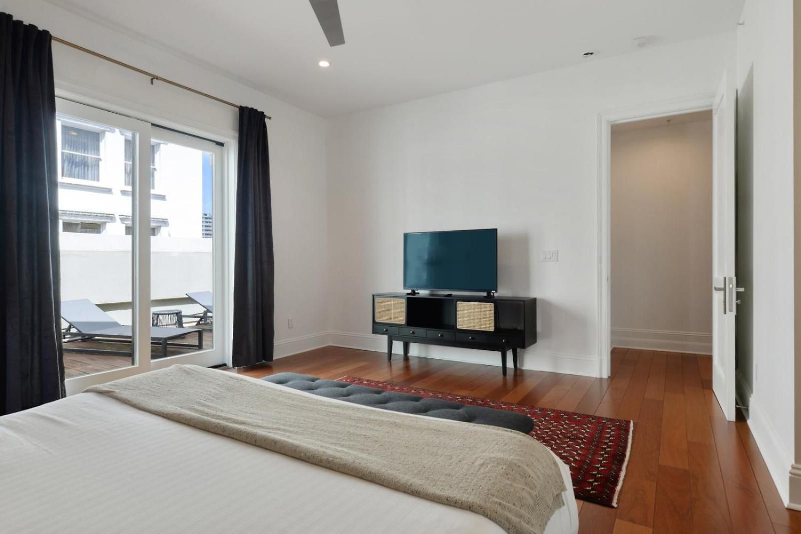 Aparthotel Roami At Factors Row 4*
