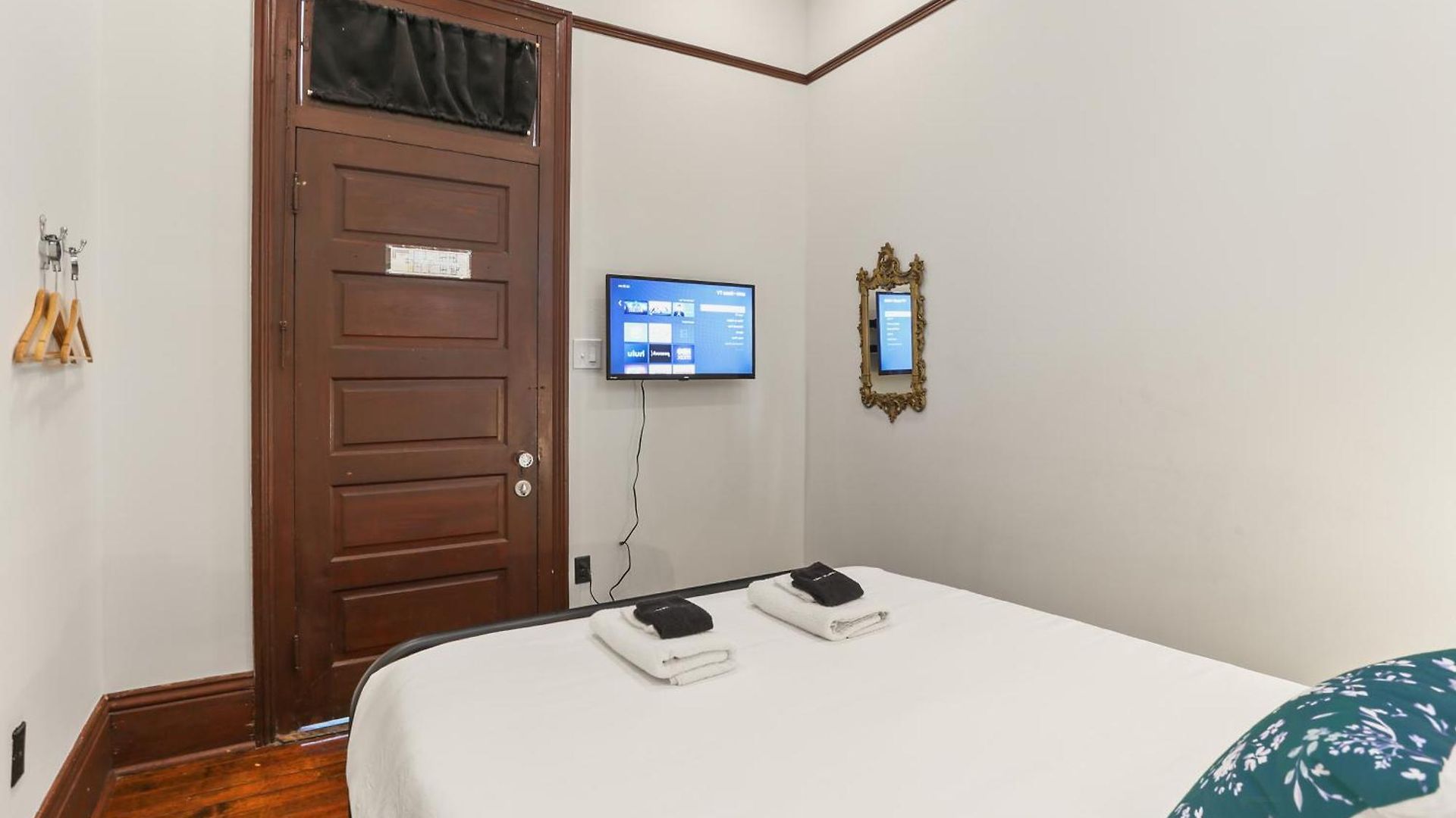 Hostel Site 61 *