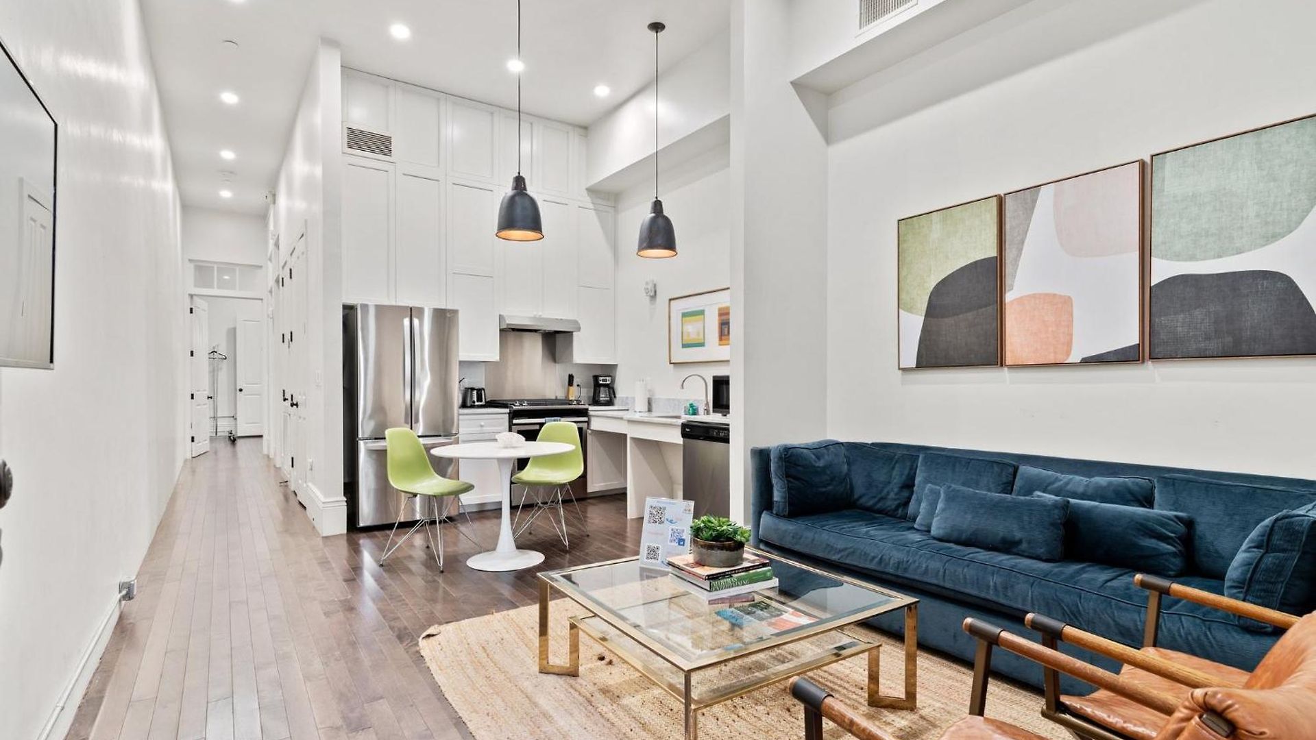 Group-friendly Nola Near Bourbon *