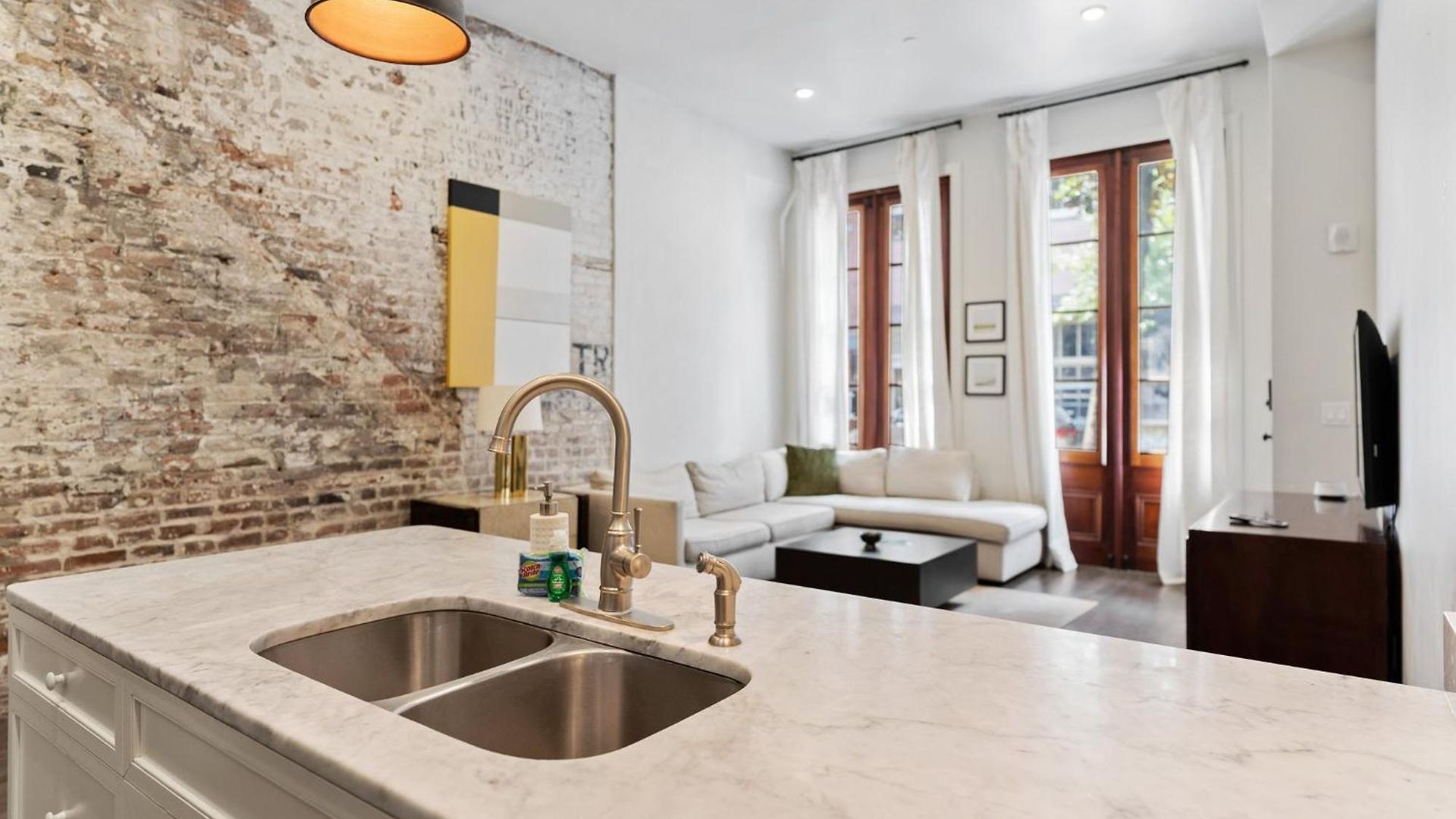 Group-friendly Nola Near Bourbon New Orleans