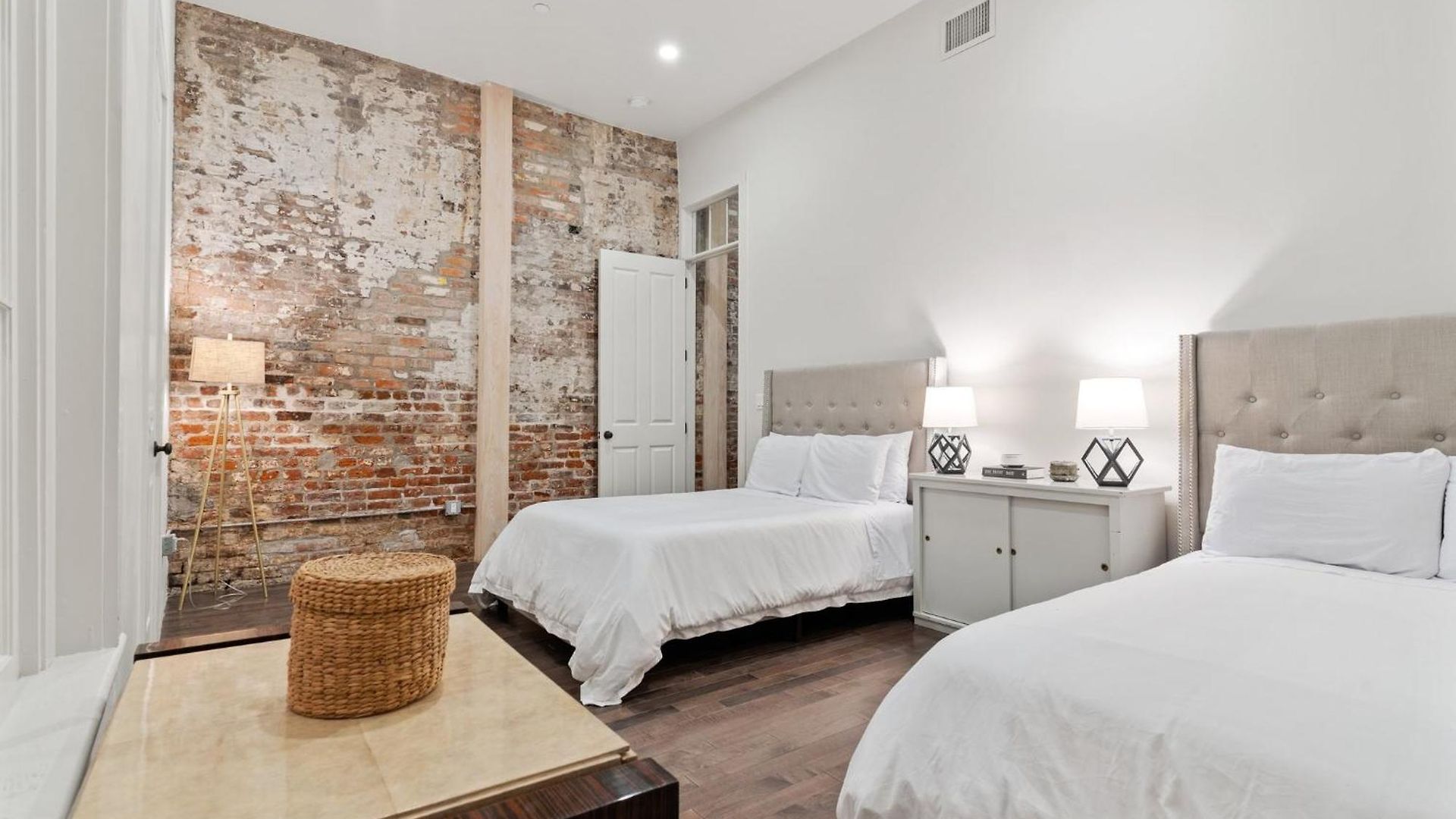 Hotel Group-friendly Nola Near Bourbon