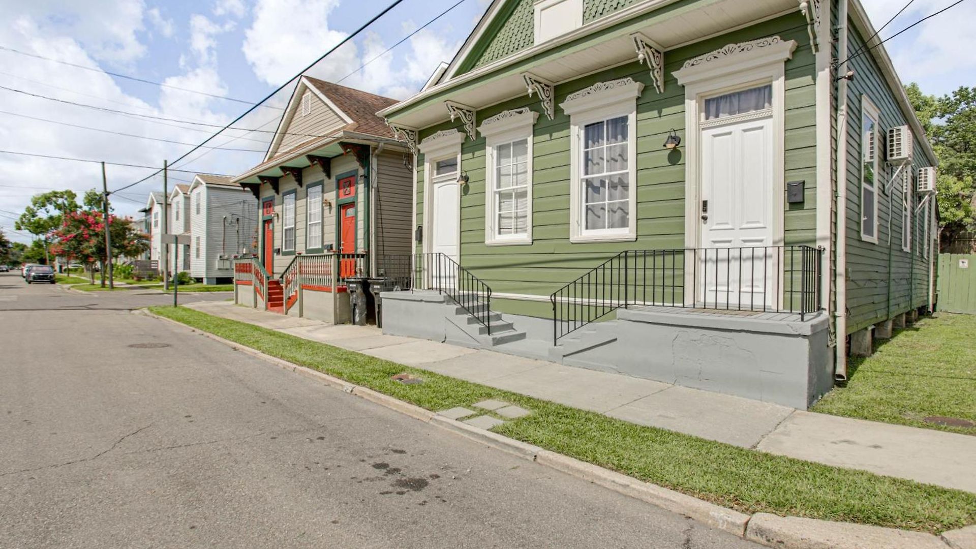 Visit Tulane & Loyola: Walkable Paradise In Nola! *