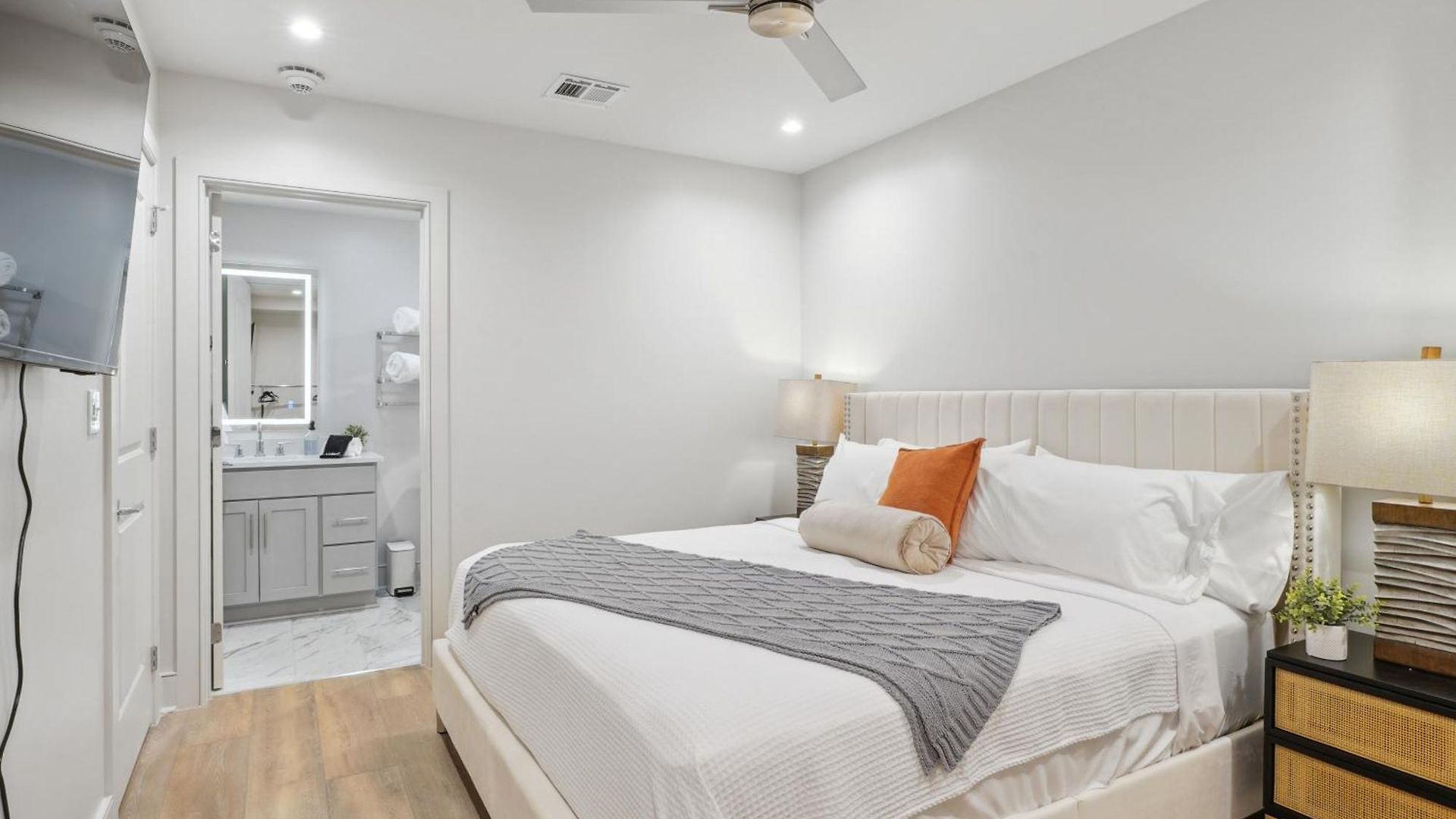 The Eleanor Hotel *