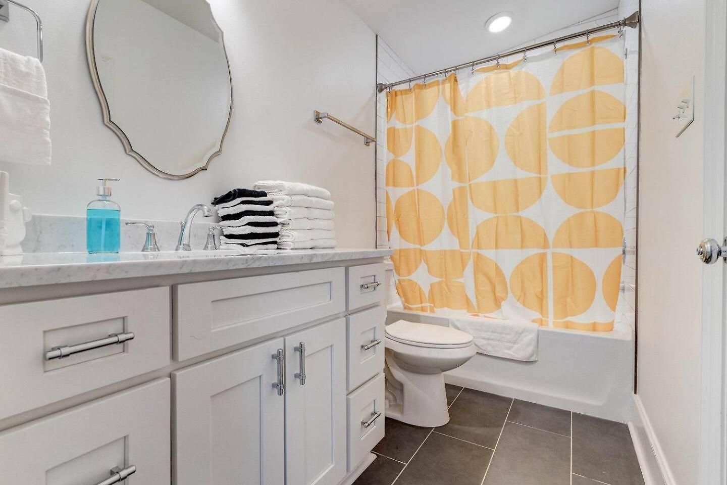 Family-Ready Home W Chef'S Kitchen In Lower Garde