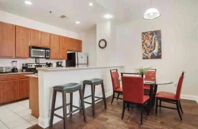 Apartment Beautiful Walk To French Quarter, Pool, Gym, View New Orleans