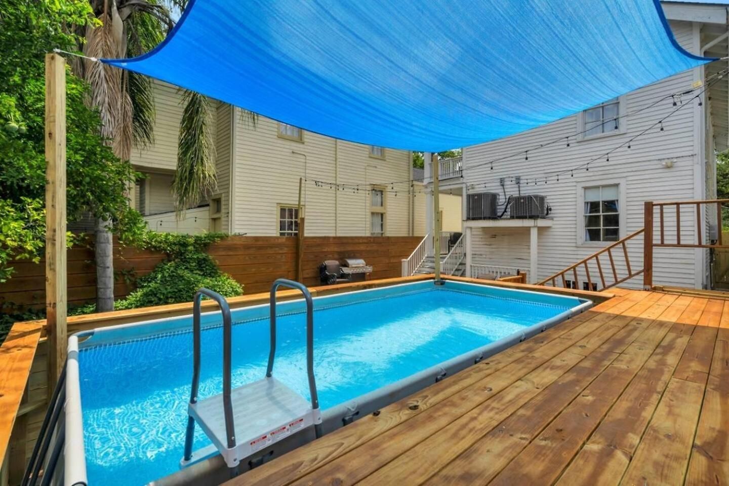 Magazine Street W Private Outdoor Pool