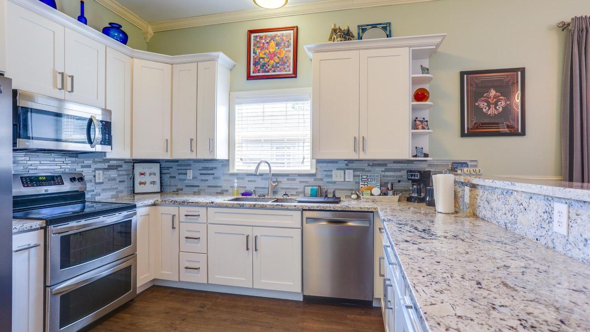 Family W/ Fenced Backyard In New Orleans! Holiday home *