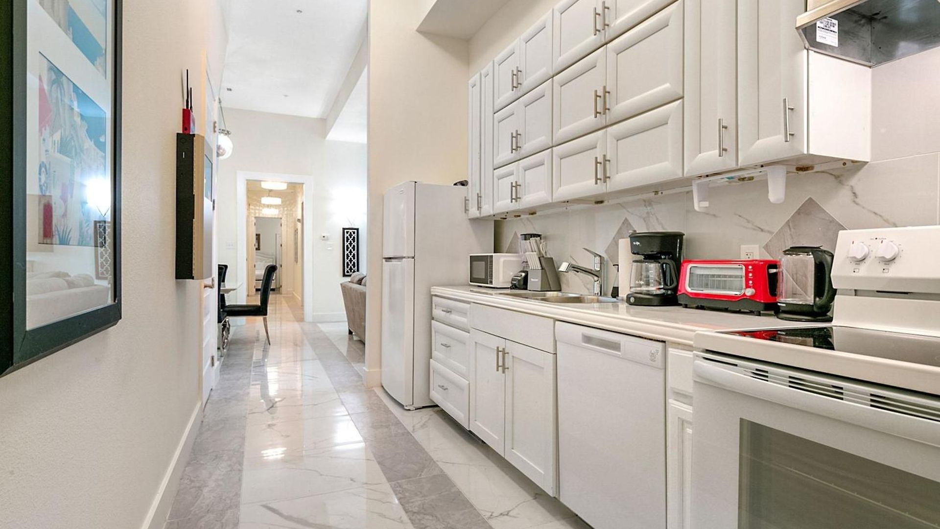 Stunning Close To French Quarter Apartment *