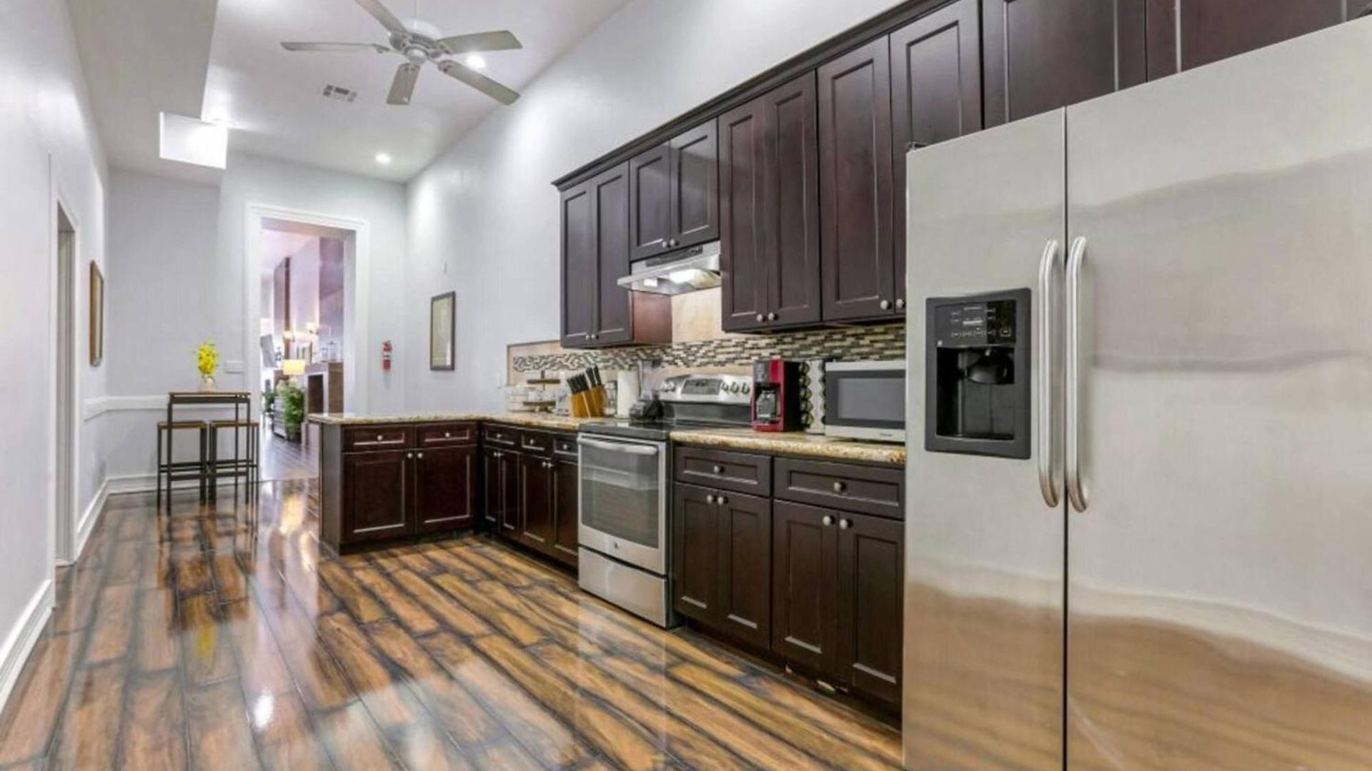 Apartment Spacious On Carondelet Street Close To The French Quarter *