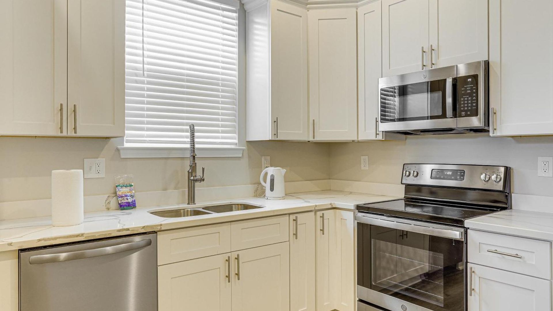 1 Mi To Caesars Superdome: Contemporary Nola Abode Holiday home *