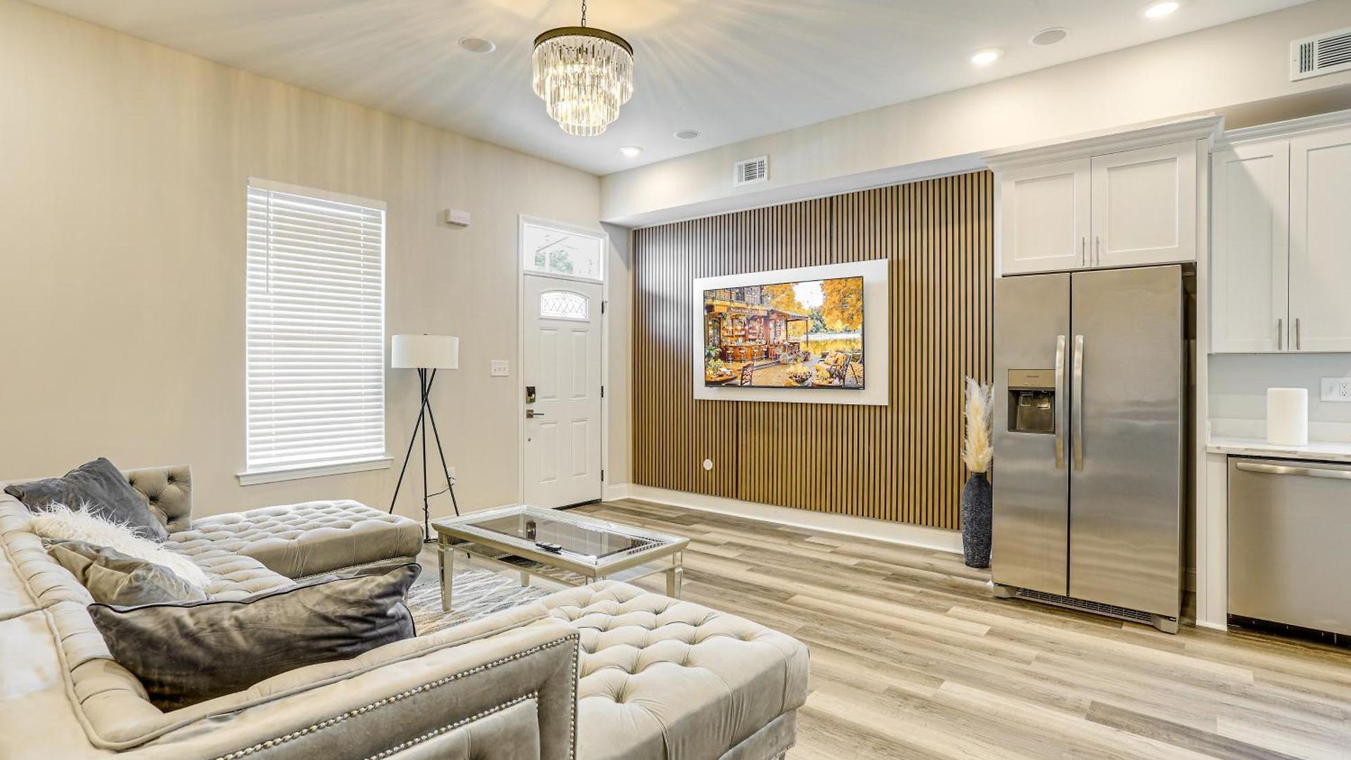 1 Mi To Caesars Superdome: Contemporary Nola Abode