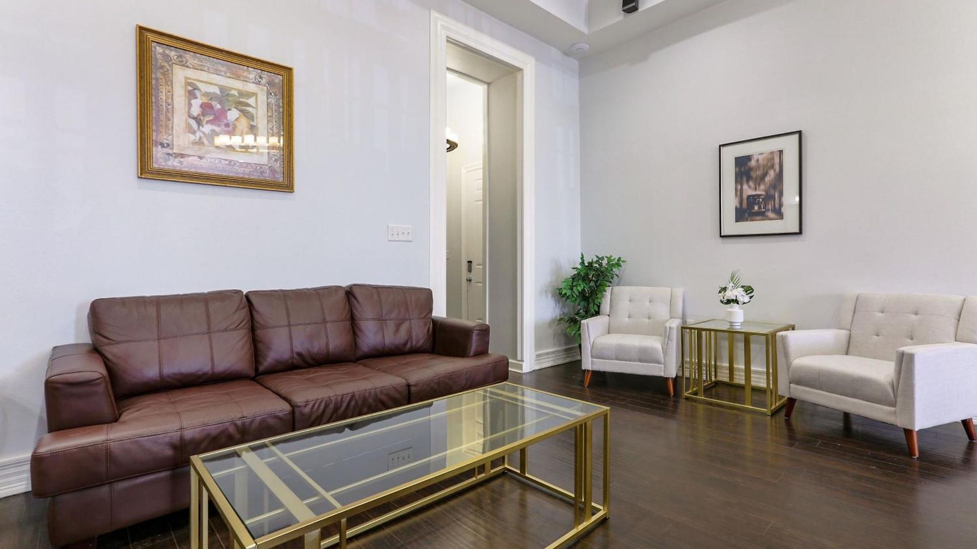 Apartment Elegant 4br In Downtown