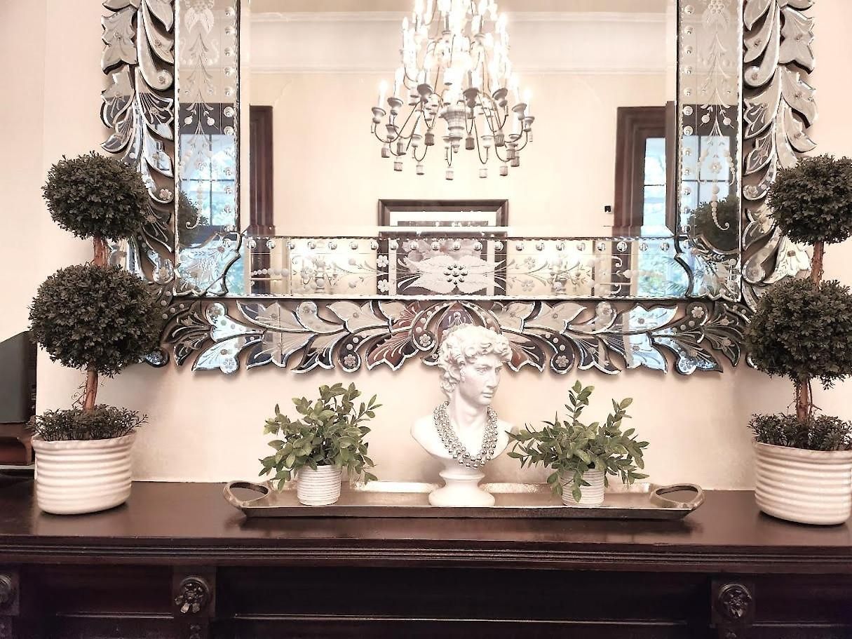 Walker Mansion On St Charles Ave - Unit 2