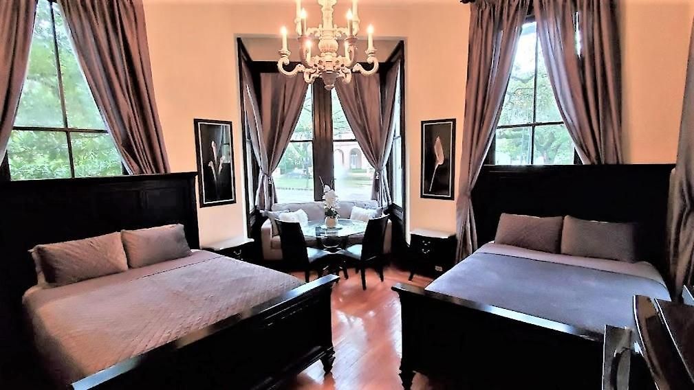 Guest house Walker Mansion On St Charles Ave - Unit 2 New Orleans