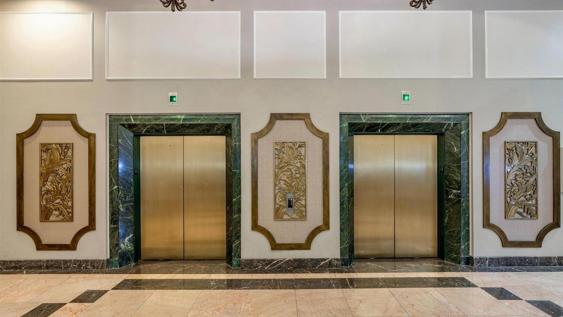 Hotel Wyndham Garden New Orleans Downtown 3*