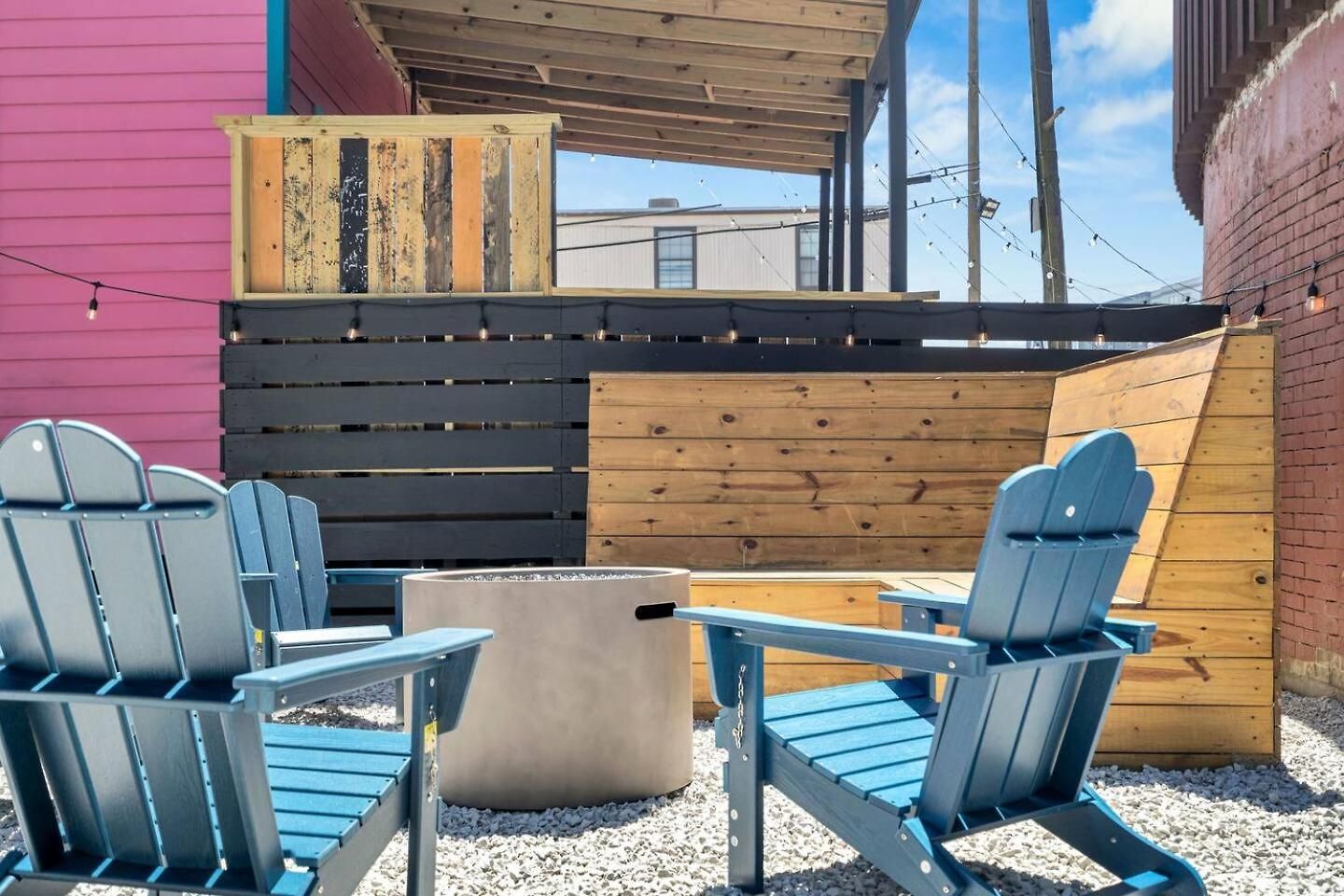 5Br Retreat W Fire Pit, Balcony & Backyard Oasis * New Orleans