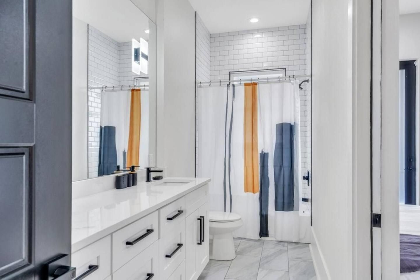 5Br Retreat W Fire Pit, Balcony & Backyard Oasis * New Orleans