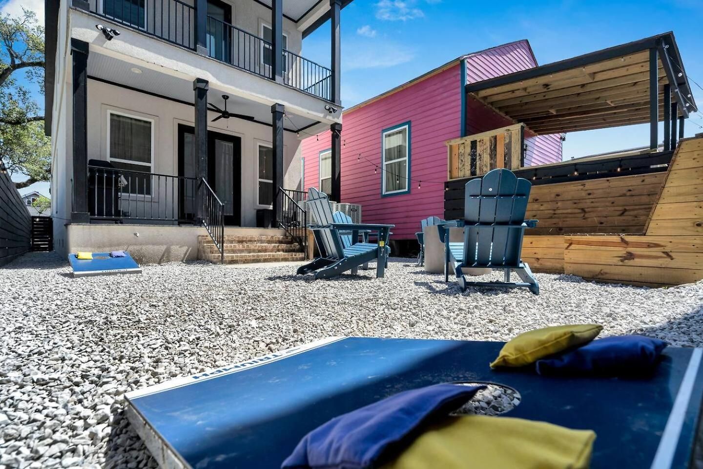 5Br Retreat W Fire Pit, Balcony & Backyard Oasis Holiday home New Orleans