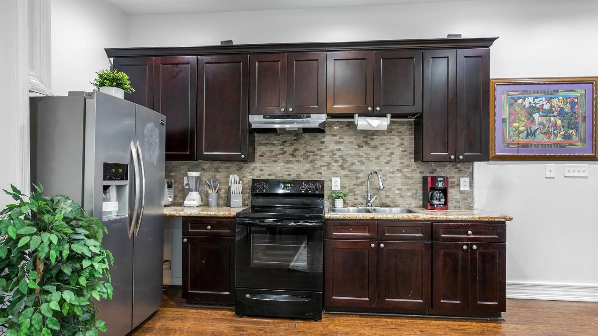 Elegant 4br In Downtown *