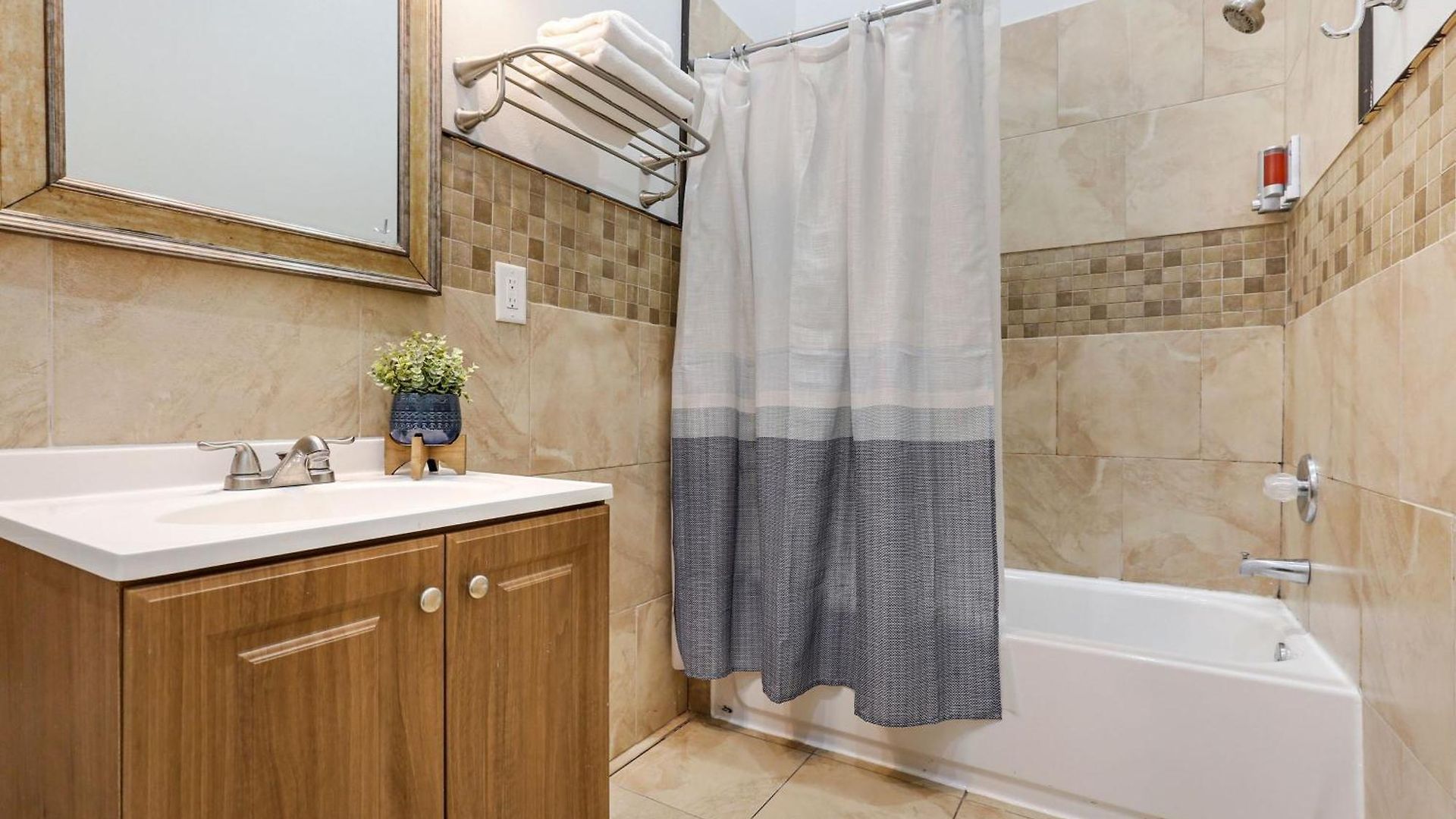 Elegant 4br In Downtown Apartment New Orleans