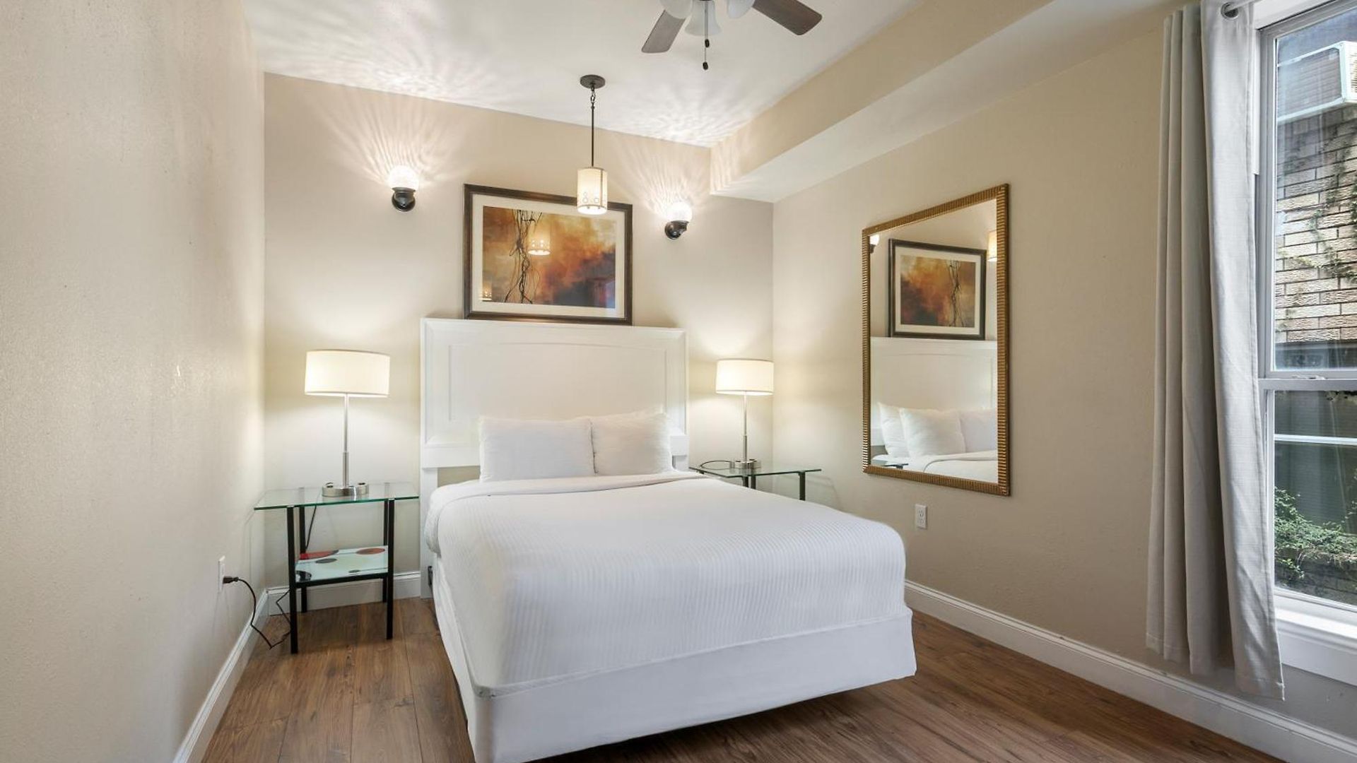 Stunning Near French Quarter Apartment New Orleans