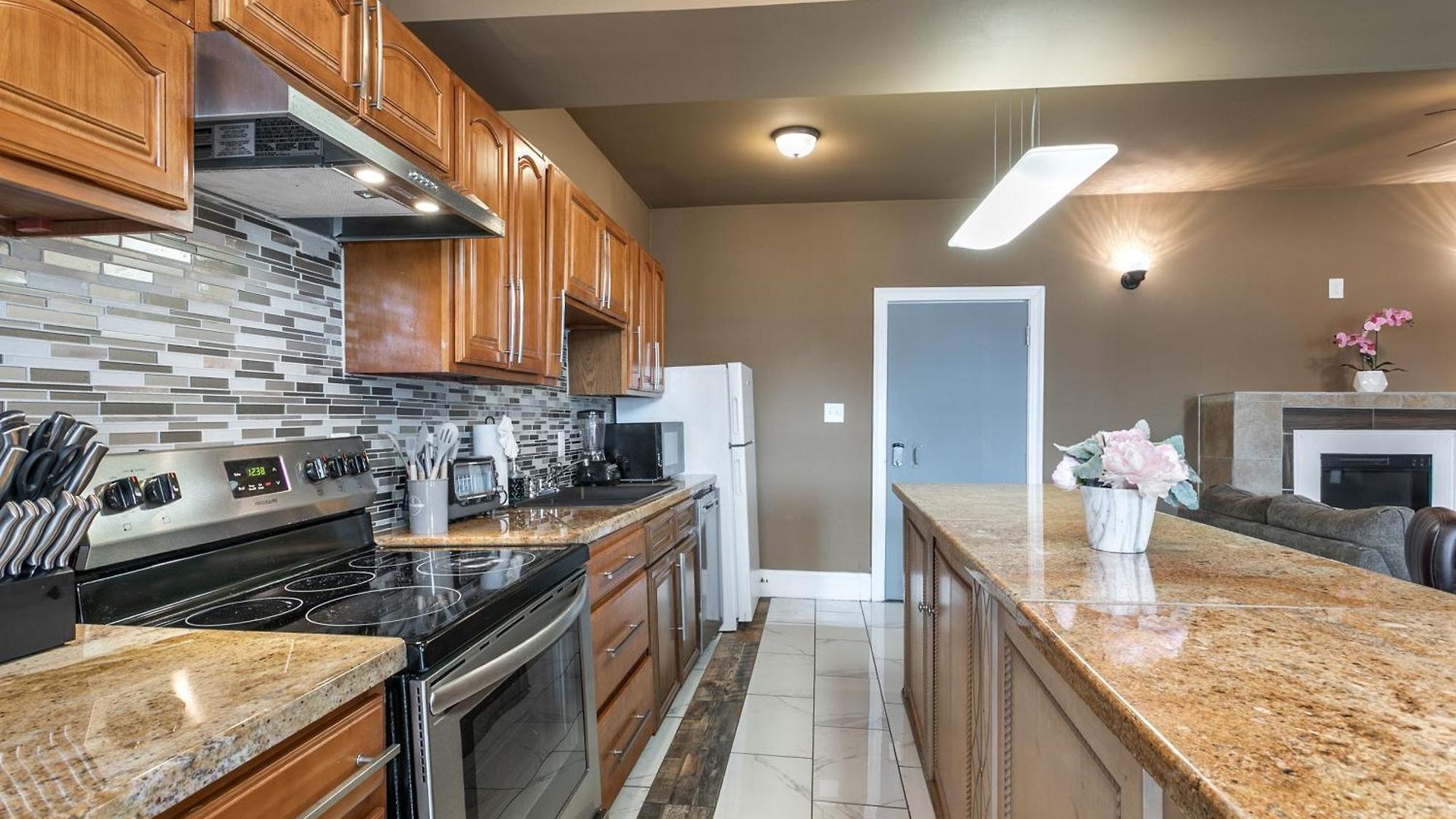 Apartment Stunning Near French Quarter