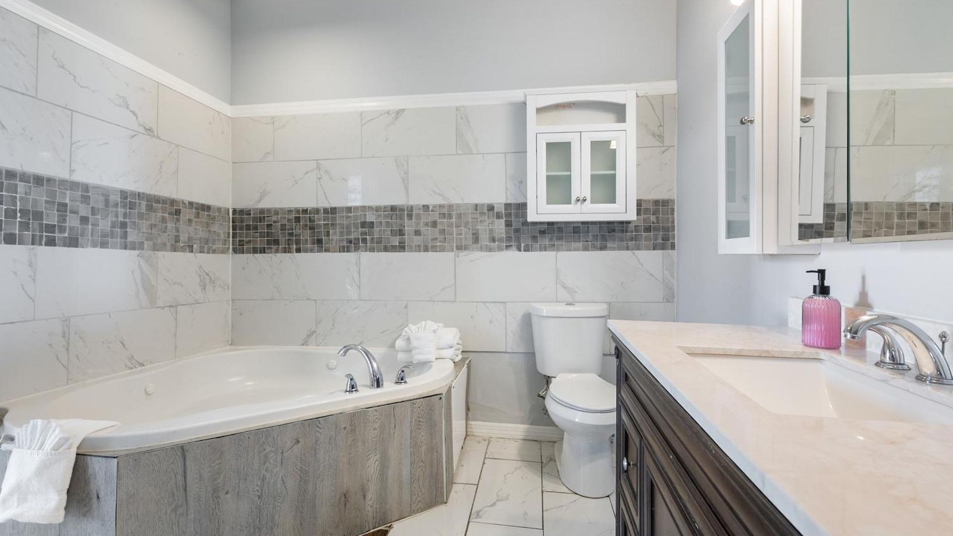 5br Penthouse With Amenities Near Fq Apartment *