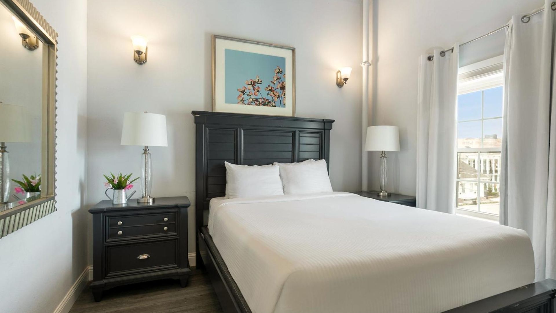 5br Penthouse With Amenities Near Fq Apartment *