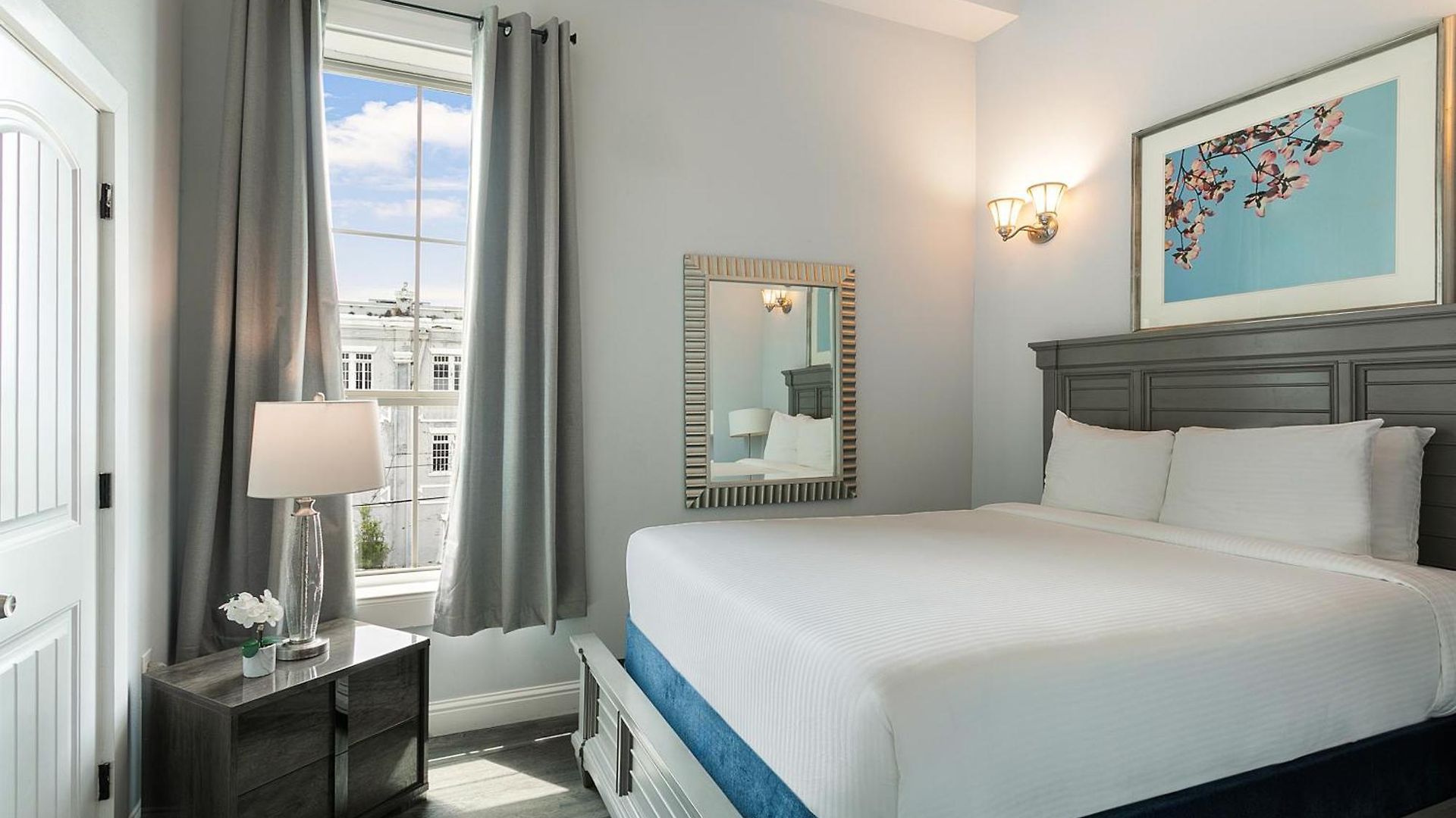 Apartment 5br Penthouse With Amenities Near Fq New Orleans