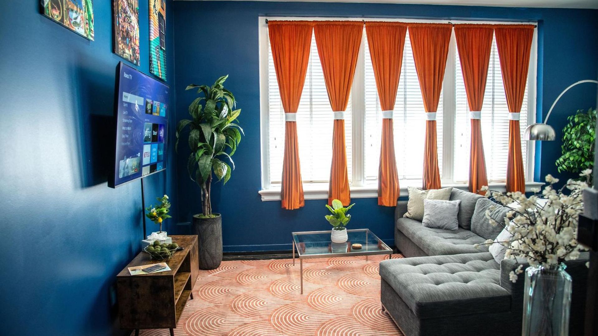 Modern Downtown Condo W Rooftop Gym Holiday home New Orleans