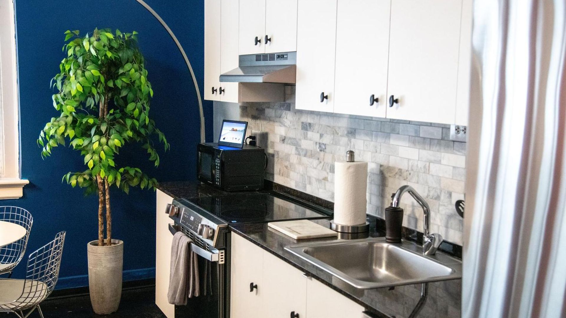 Holiday home Modern Downtown Condo W Rooftop Gym