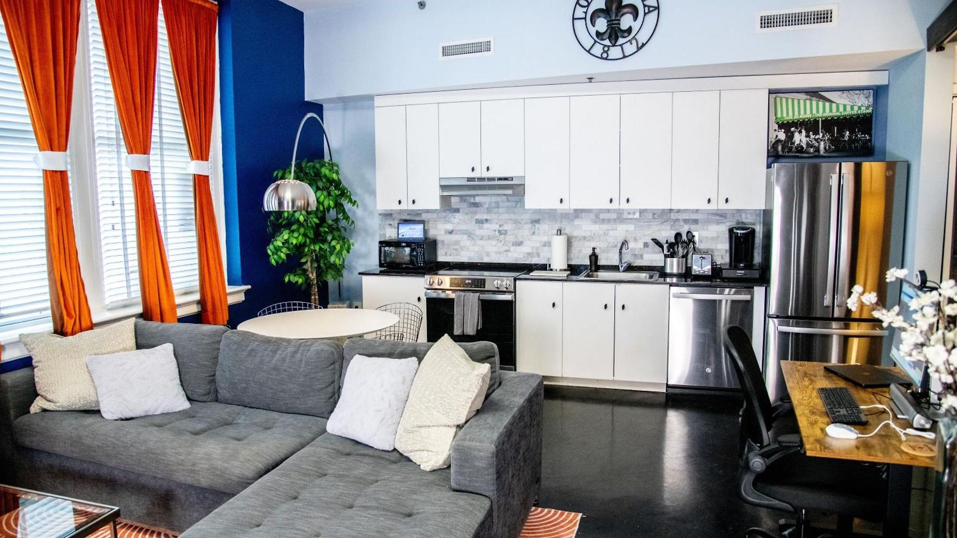 Modern Downtown Condo W Rooftop Gym New Orleans