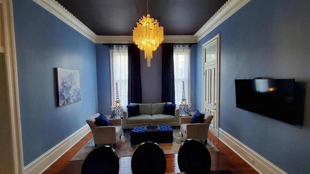 Walker Mansion On St Charles Ave - Unit 5