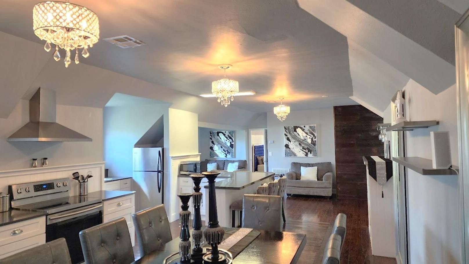 Walker Mansion On St Charles Ave - Unit 6 Apartment