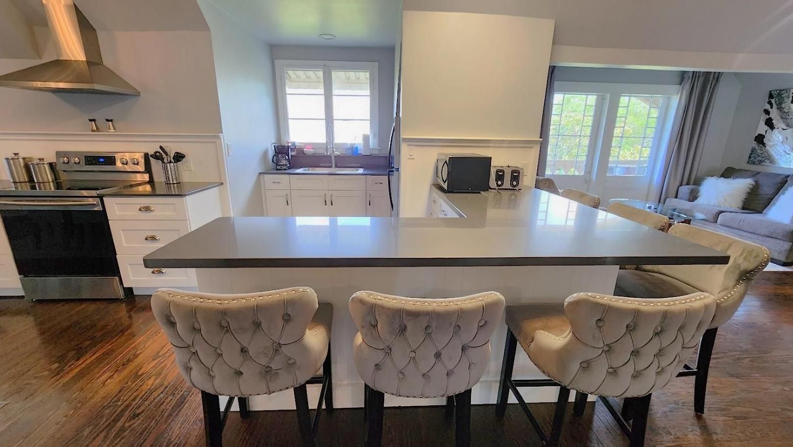 Walker Mansion On St Charles Ave - Unit 6 *